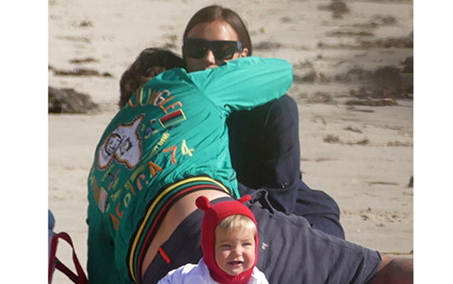 irina-sevgilisi-ve-qizi-ile-cimerlikde